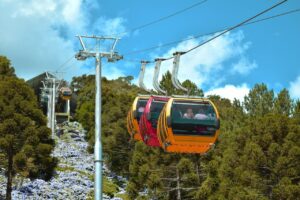 Teleférico en Amapala con vistas al paisaje natural