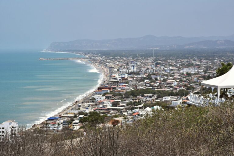Vista panorámica del Puerto Engabao en Guayas, Ecuador